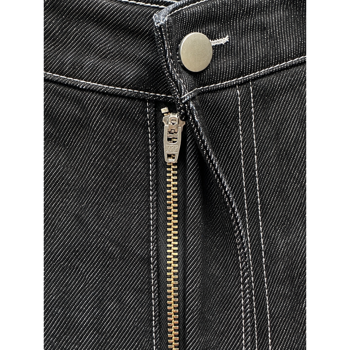 CALIGRAPHY RAW DENIM JORTS