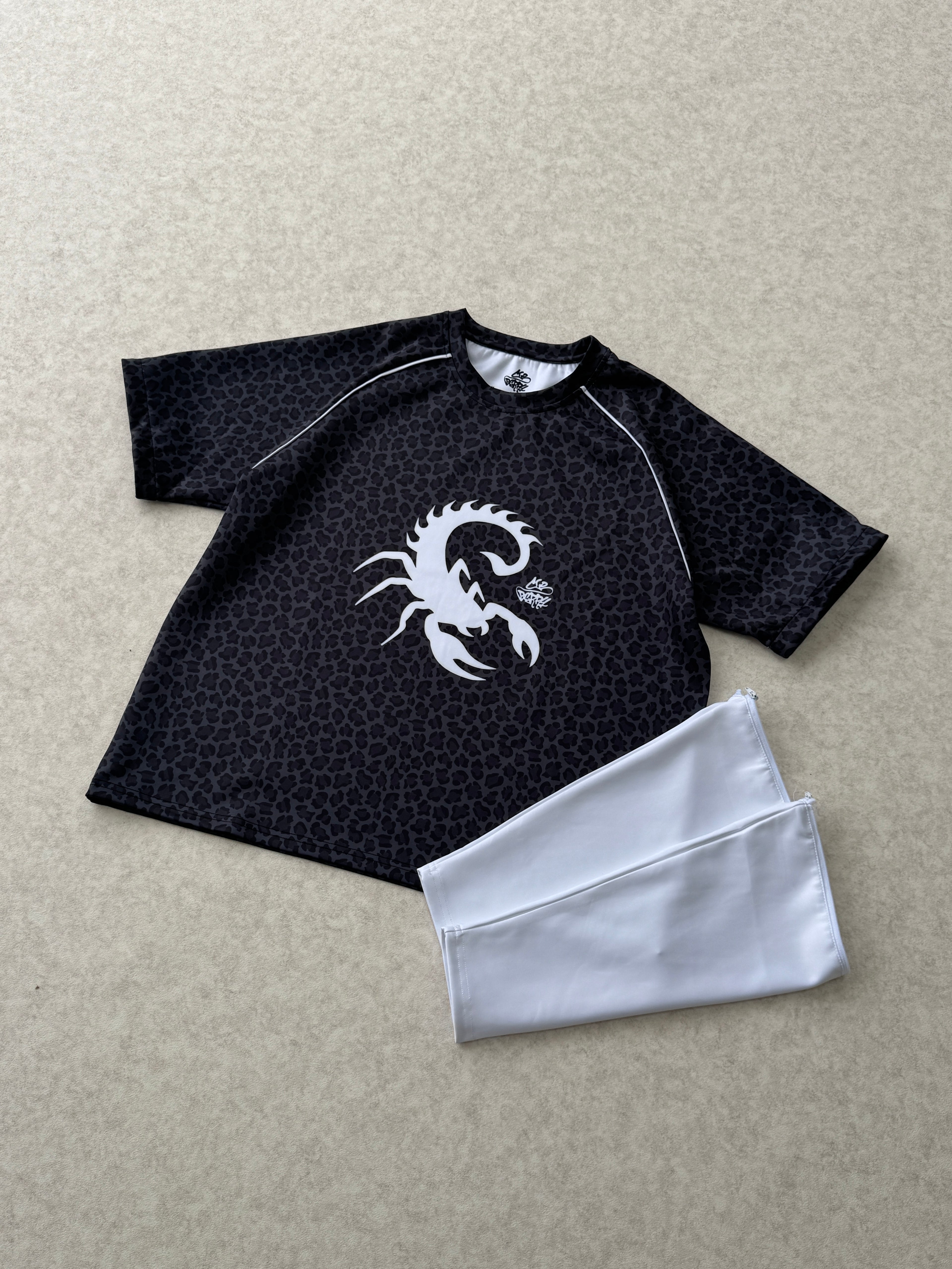 Convertible Longsleeve - Black Leopard